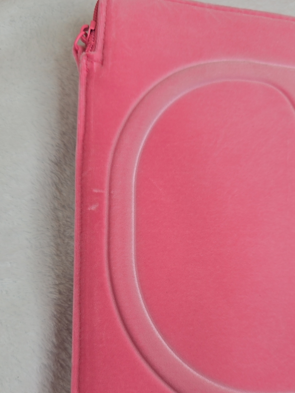 Valentino Pink Soft Plush Laptop Bag Case XL NWOT - Picture 7 of 7